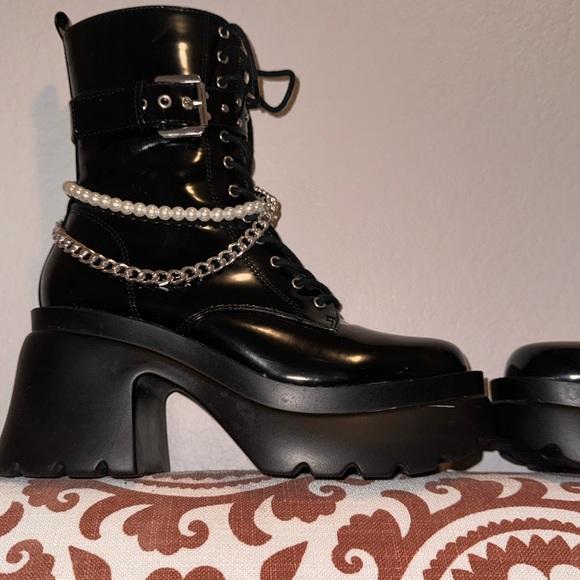 Forever 21 Boots - Picture 1 of 4